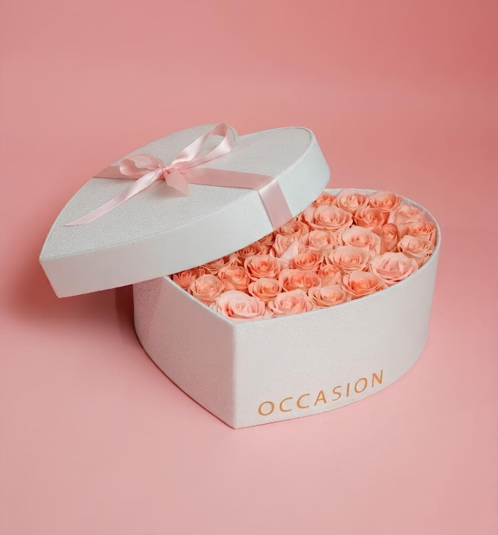 Corazón Blanco con 60 Rosewood Roses