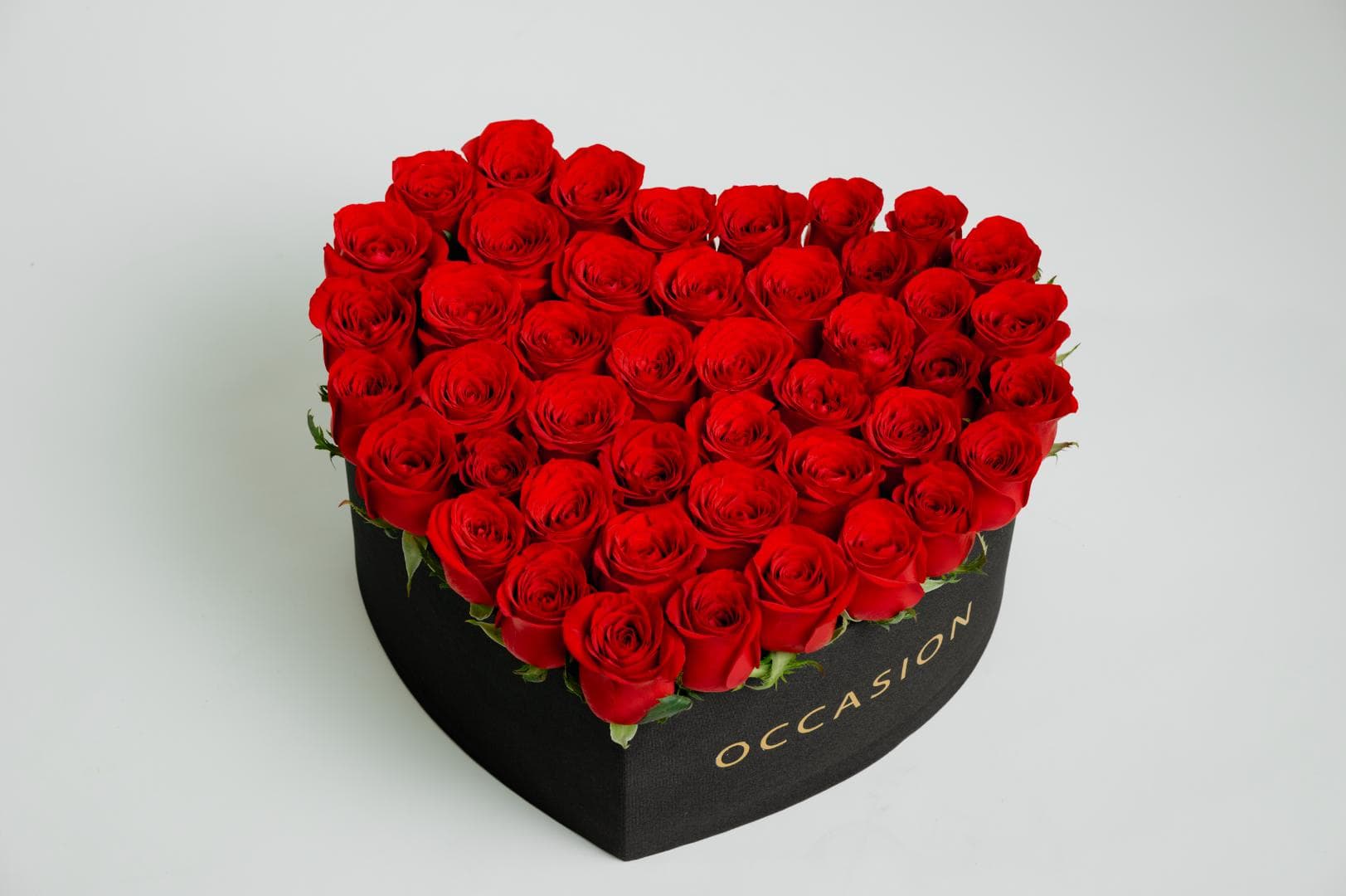 Corazón 2 Negro con 70 Rouge Roses Por fuera